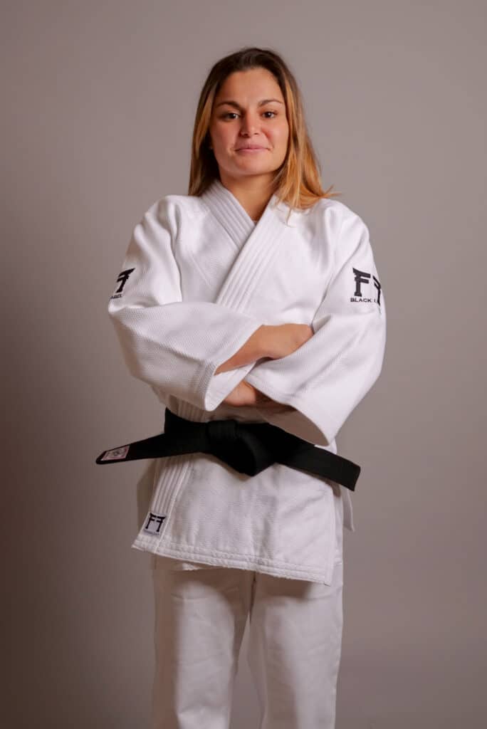 Kimono de Judo Etiqueta Negra 820gr