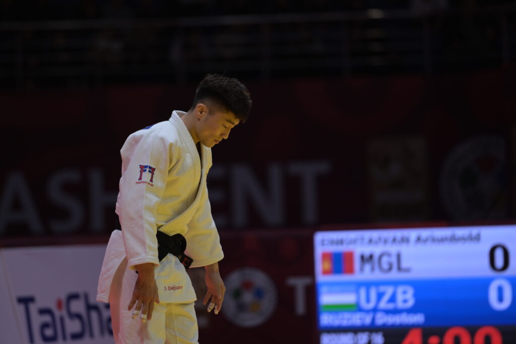 il rispetto delle regole del judo durante una competizione internazionale